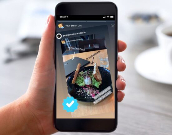 how-to-repost-an-instagram-story-featured-57a148cfac4d446692ce77311ddc8df2